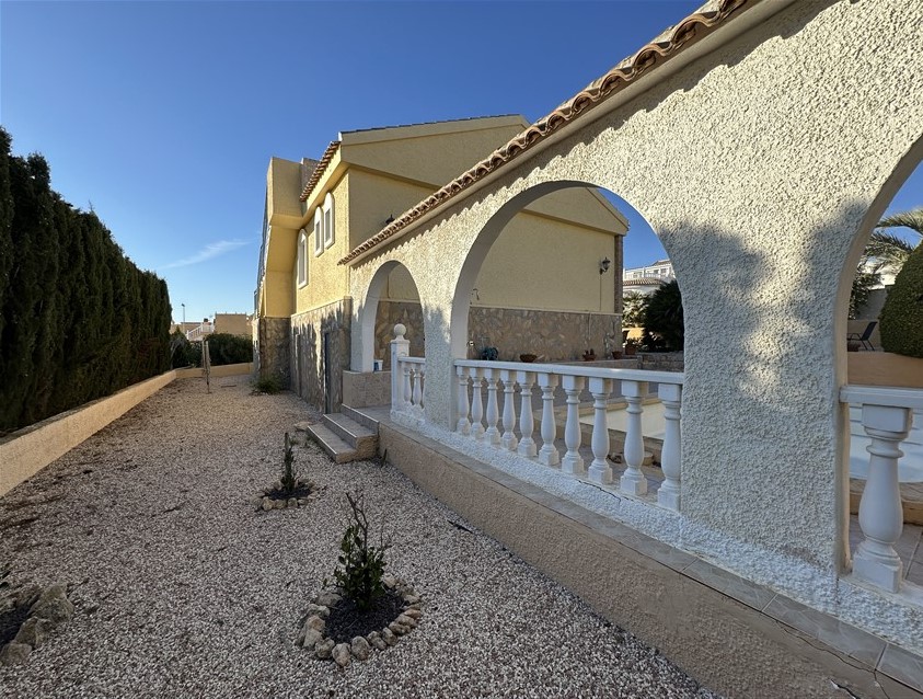 2 Bedroom, 2 Bathroom Villa in Murcia