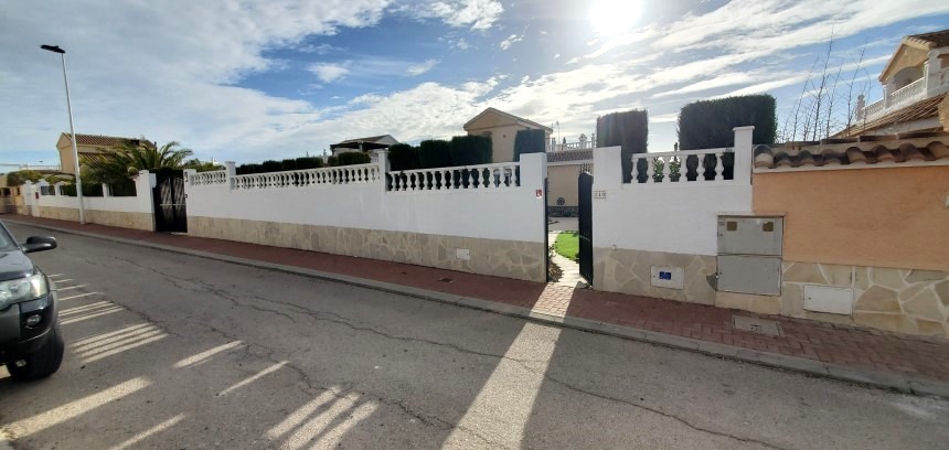 3 Bedroom, 3 Bathroom Villa in Murcia