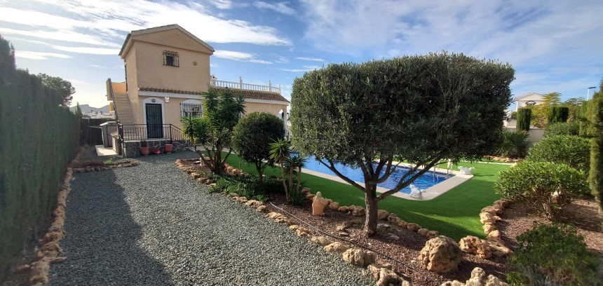 3 Bedroom, 3 Bathroom Villa in Murcia