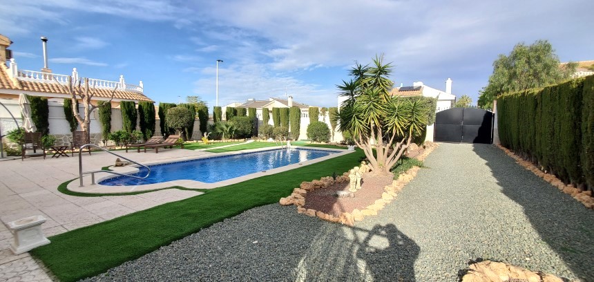 3 Bedroom, 3 Bathroom Villa in Murcia