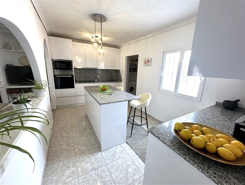 3 Bedroom, 2 Bathroom Villa in Murcia