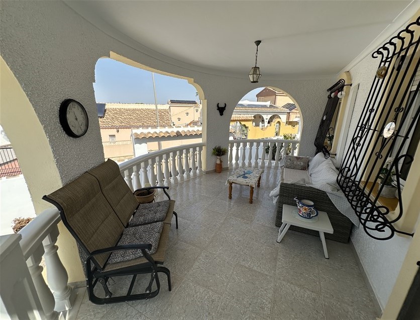 3 Bedroom, 3 Bathroom Villa in Murcia