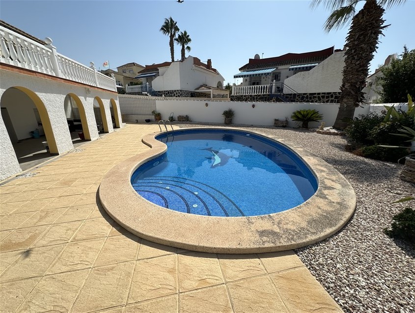 3 Bedroom, 3 Bathroom Villa in Murcia