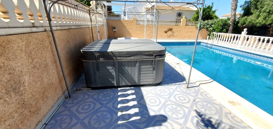 3 Bedroom, 3 Bathroom Villa in Murcia