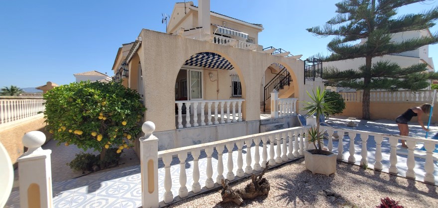 3 Bedroom, 3 Bathroom Villa in Murcia