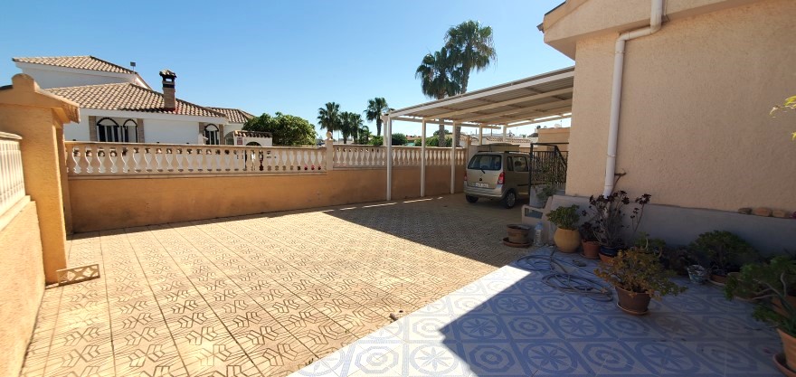 3 Bedroom, 3 Bathroom Villa in Murcia