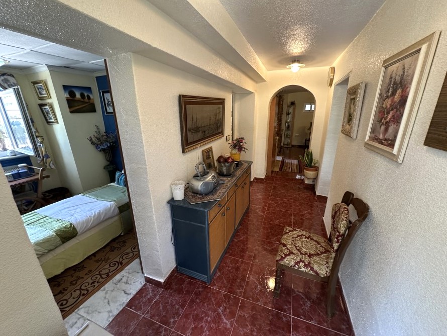 5 Bedroom, 2 Bathroom Villa in Murcia