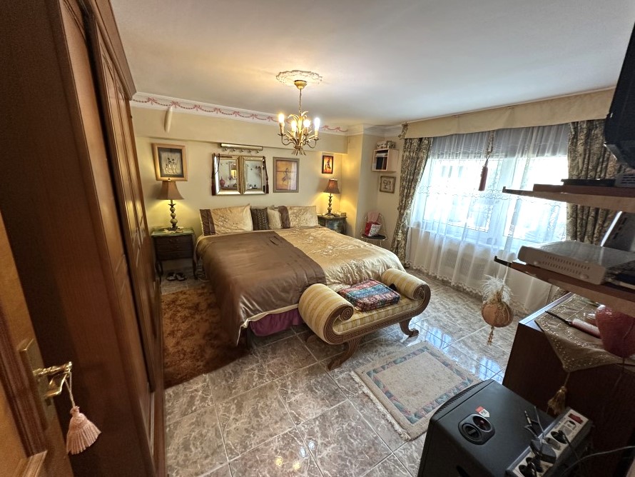 5 Bedroom, 2 Bathroom Villa in Murcia