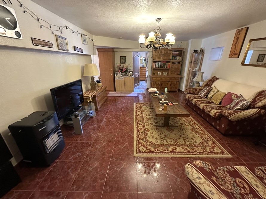 5 Bedroom, 2 Bathroom Villa in Murcia