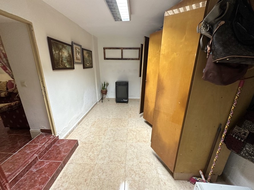 5 Bedroom, 2 Bathroom Villa in Murcia