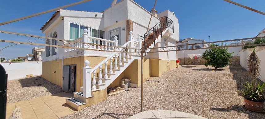 2 Bedroom, 2 Bathroom Villa in Murcia