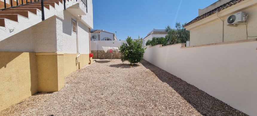 2 Bedroom, 2 Bathroom Villa in Murcia