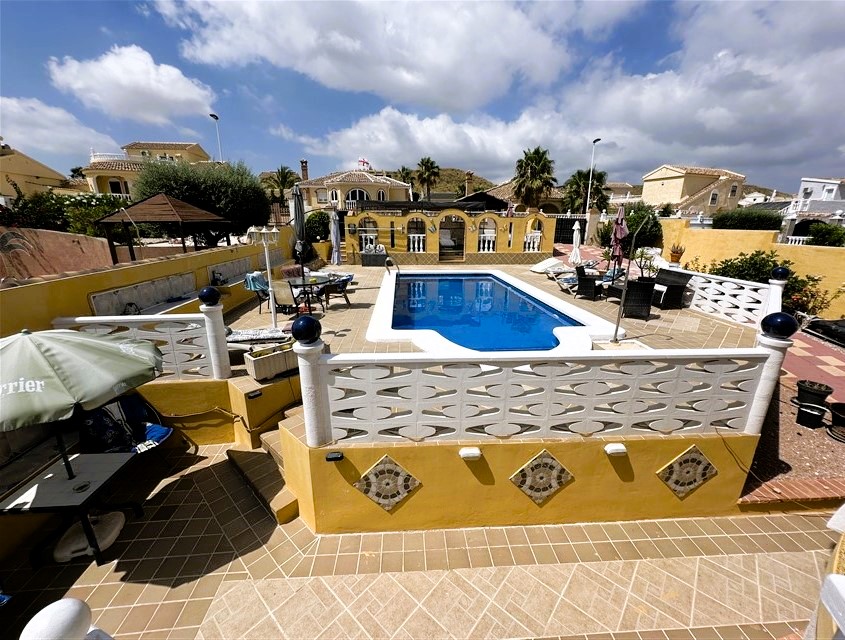 4 Bedroom, 4 Bathroom Villa in Murcia