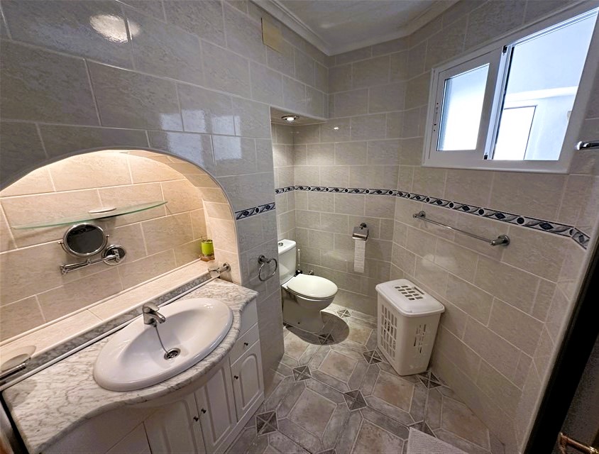 4 Bedroom, 4 Bathroom Villa in Murcia