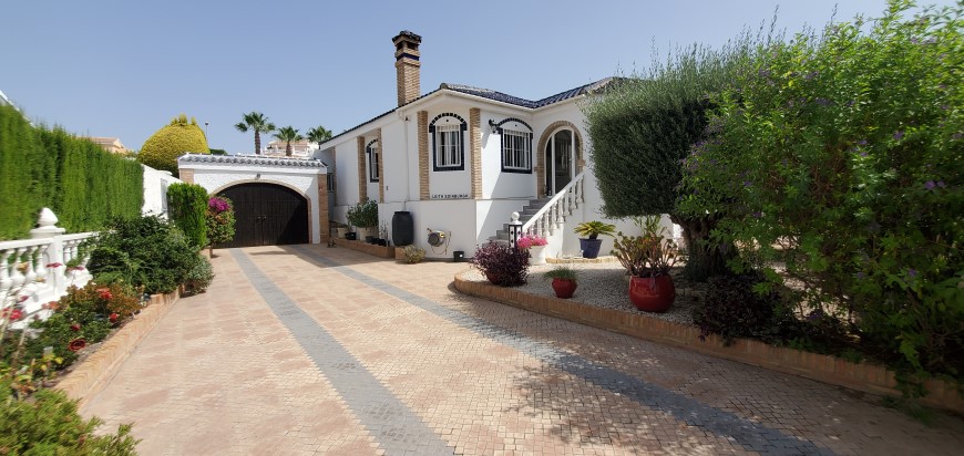 3 Bedroom, 2 Bathroom Villa in Murcia