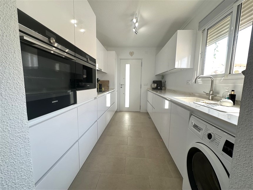 4 Bedroom, 3 Bathroom Villa in Murcia