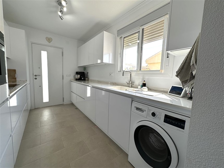 4 Bedroom, 3 Bathroom Villa in Murcia