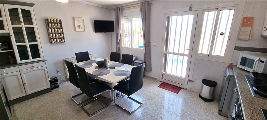 3 Bedroom, 2 Bathroom Villa in Murcia