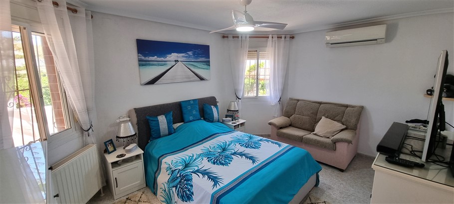 3 Bedroom, 2 Bathroom Villa in Murcia