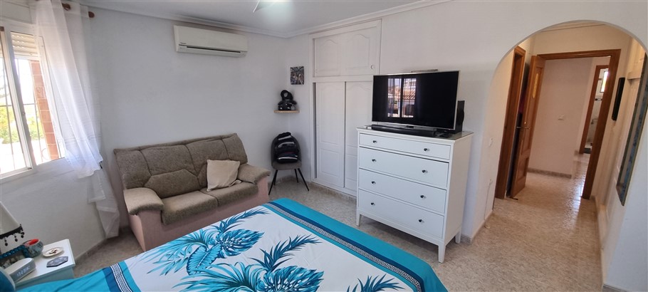 3 Bedroom, 2 Bathroom Villa in Murcia