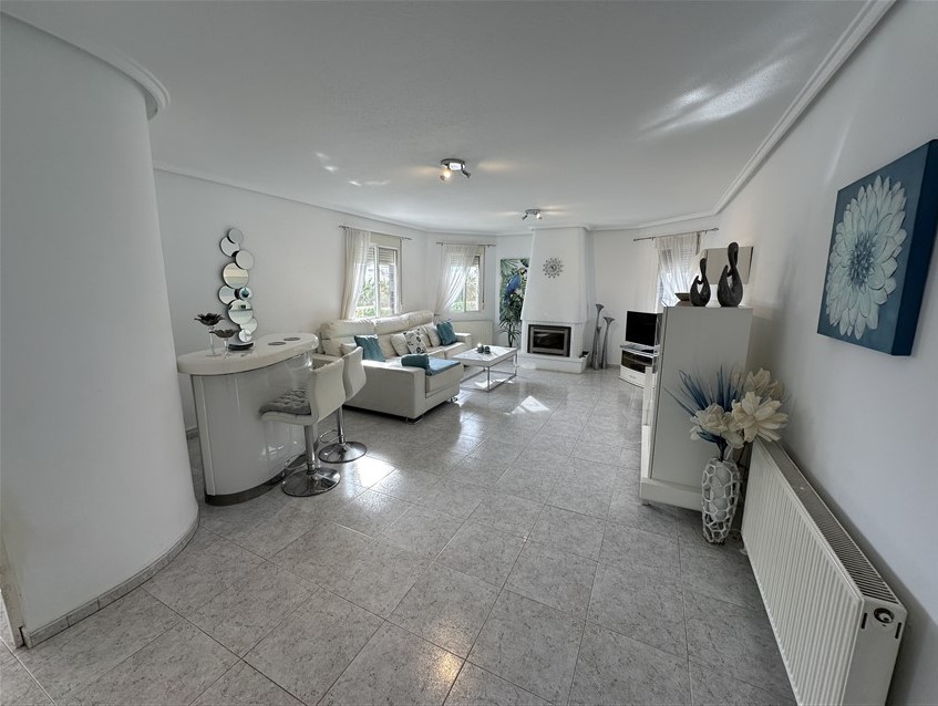 4 Bedroom, 3 Bathroom Villa in Murcia