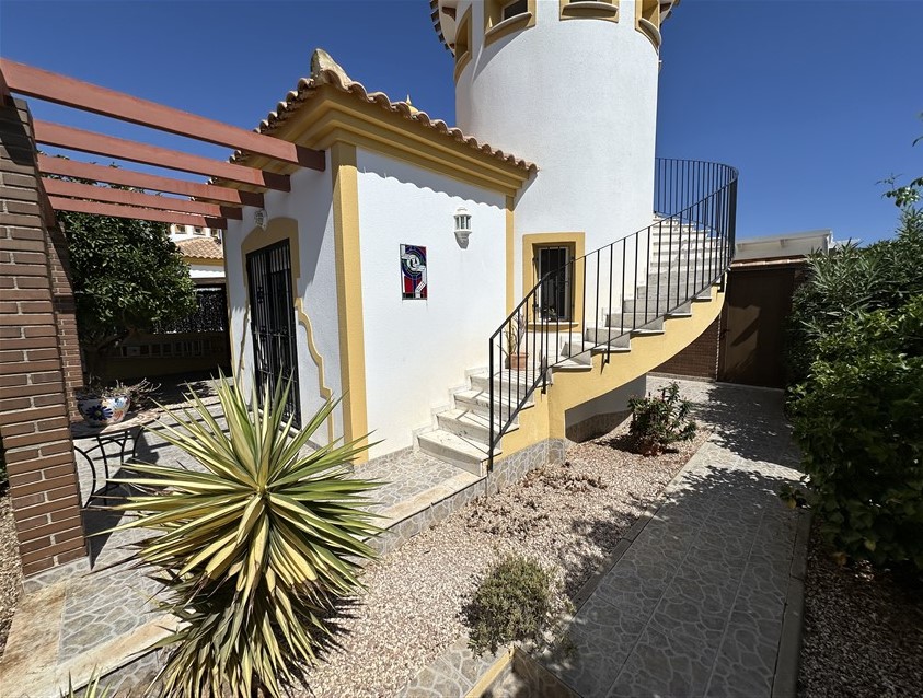 2 Bedroom, 2 Bathroom Villa in Murcia