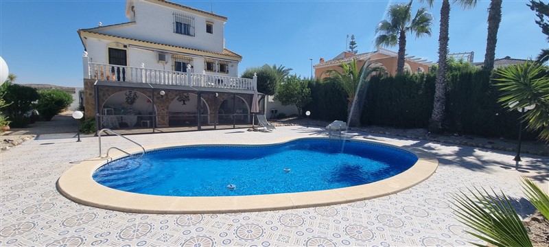 4 Bedroom, 4 Bathroom Villa in Murcia