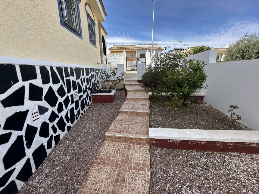 2 Bedroom, 2 Bathroom Villa in Murcia