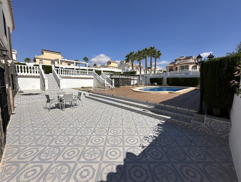 4 Bedroom, 4 Bathroom Villa in Murcia
