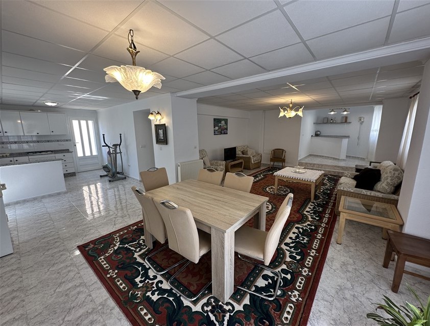4 Bedroom, 4 Bathroom Villa in Murcia