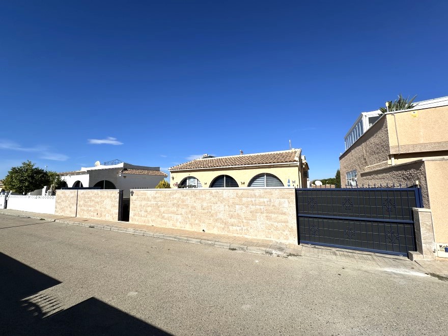 2 Bedroom, 2 Bathroom Villa in Murcia