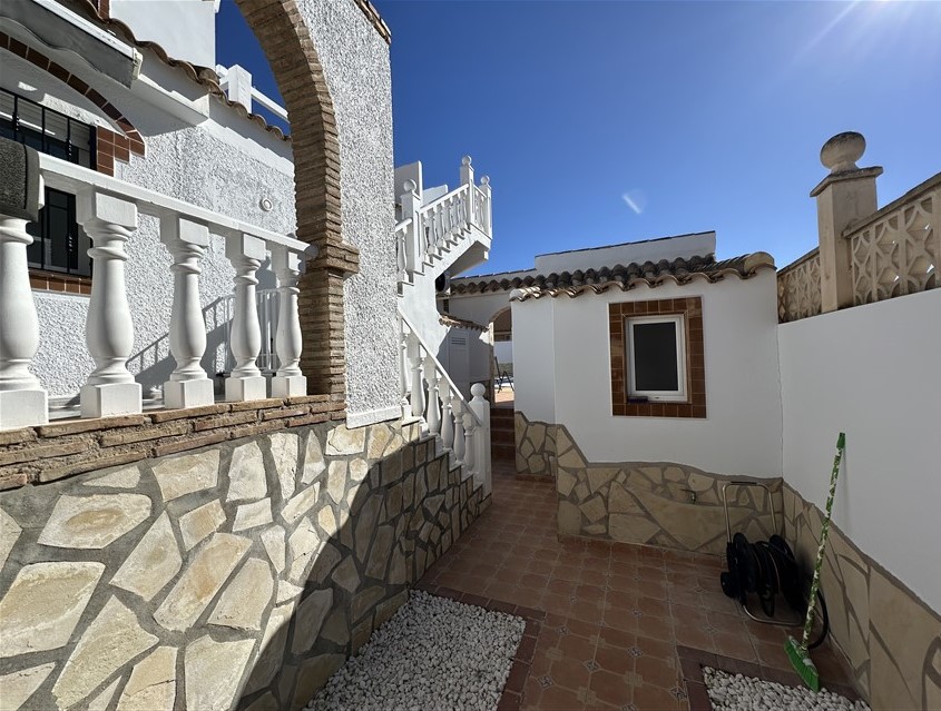 4 Bedroom, 4 Bathroom Villa in Murcia