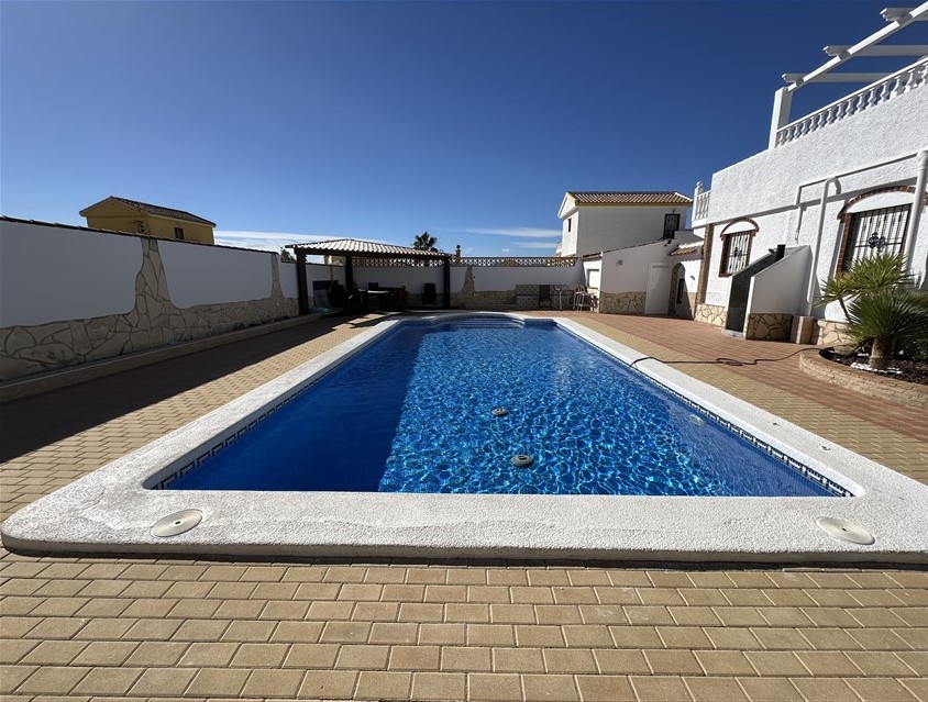 4 Bedroom, 4 Bathroom Villa in Murcia