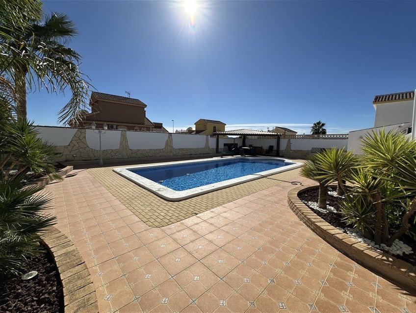 4 Bedroom, 4 Bathroom Villa in Murcia