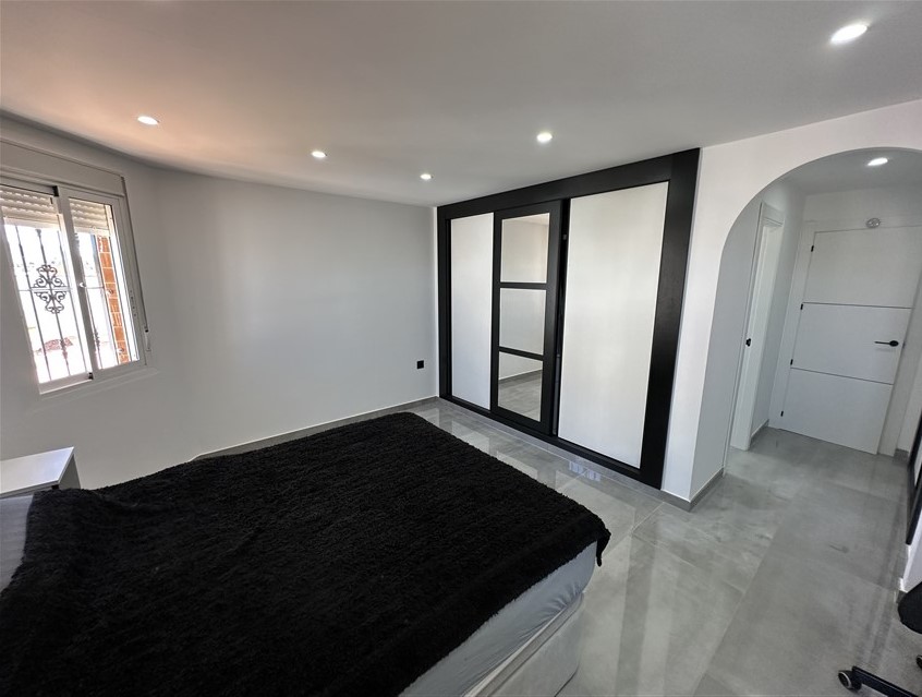 4 Bedroom, 4 Bathroom Villa in Murcia