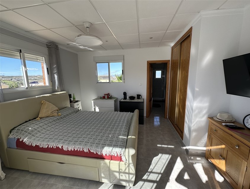 4 Bedroom, 4 Bathroom Villa in Murcia