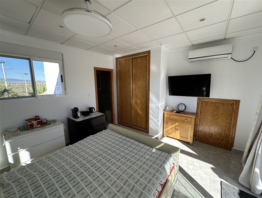 4 Bedroom, 4 Bathroom Villa in Murcia