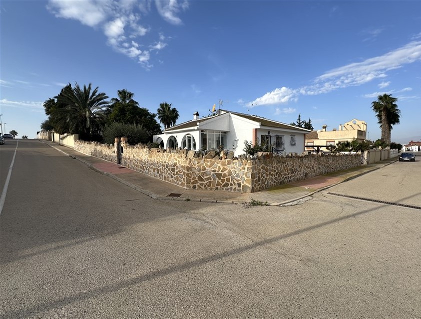 2 Bedroom, 2 Bathroom Bungalow in Murcia