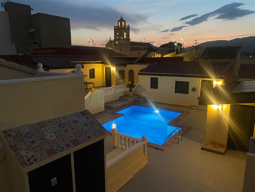 MODERNISED VILLAGE HOUSE WITH 4 SELF CONTAINED APARTMENTS in Fuente Álamo, 