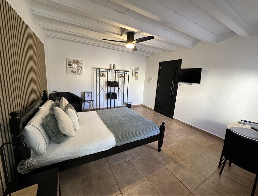 6 Bedroom, 6 Bathroom House in Murcia