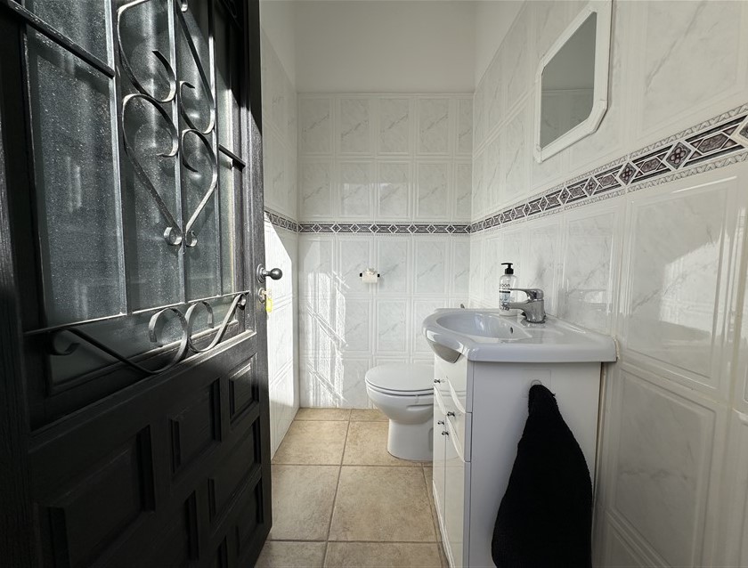 6 Bedroom, 6 Bathroom House in Murcia