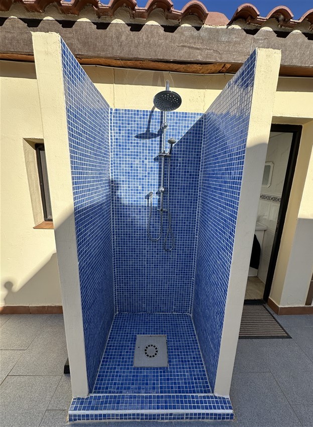 6 Bedroom, 6 Bathroom House in Murcia