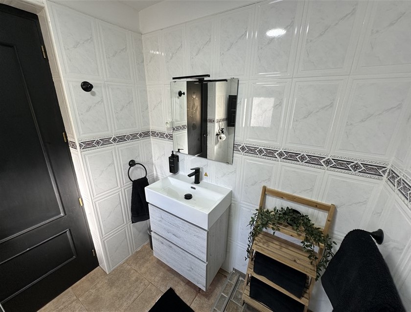 6 Bedroom, 6 Bathroom House in Murcia