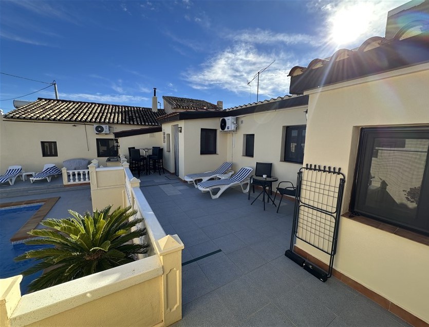 6 Bedroom, 6 Bathroom House in Murcia