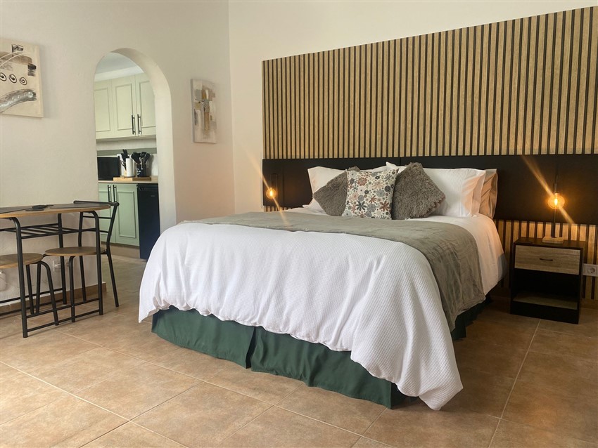 6 Bedroom, 6 Bathroom House in Murcia